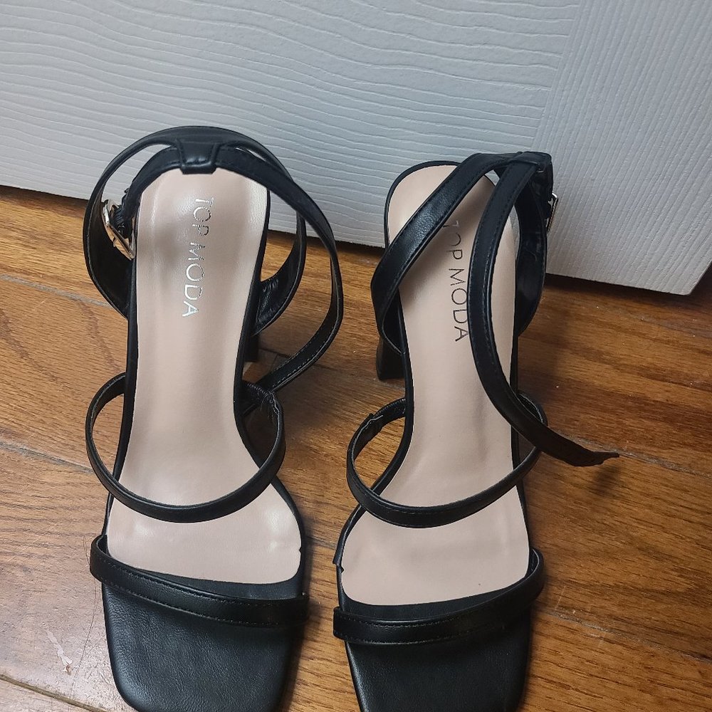 Brand new black sandals size 5